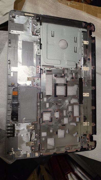 Kit Carcaça Acer Aspire E1-571 / V3-571 / Packard Bell TV11 (Palmrest + Base)