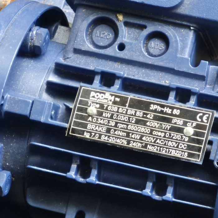 Wciągnik łańcuchowy , Podem 500kg. Z jazdą elektryczną.