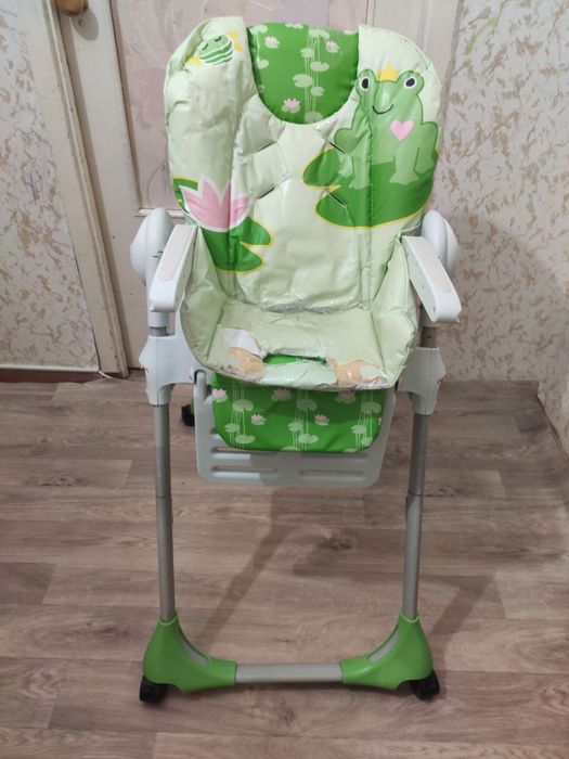 Дитячий стільчик столик для годування Chicco