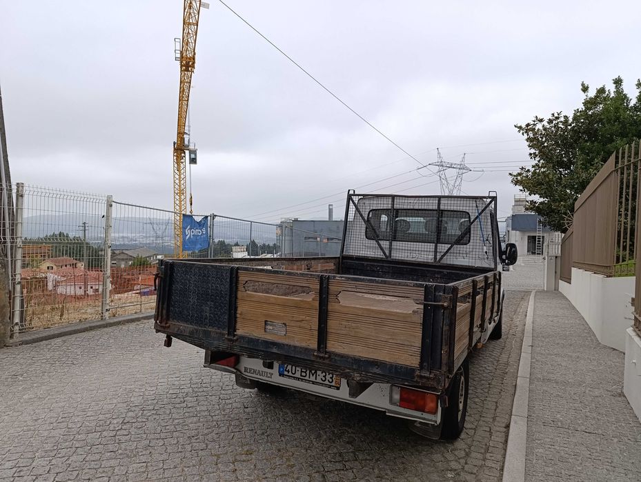 Aluga se carrinha caixa aberta, ao dia semana ou mês