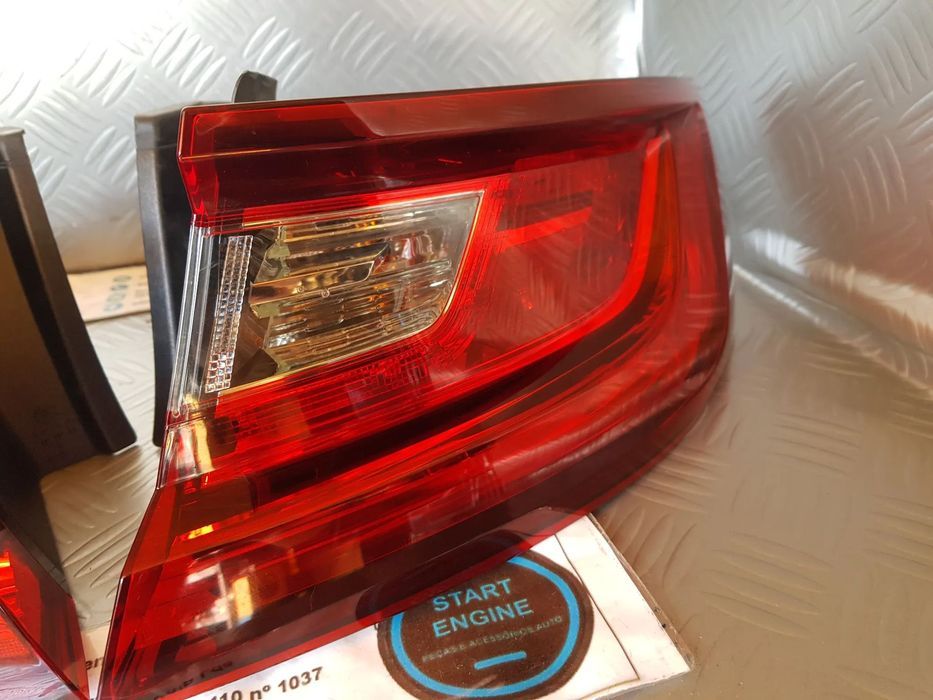 Farolim Farolins Megane IV 4 modelo em carro 2017-2023