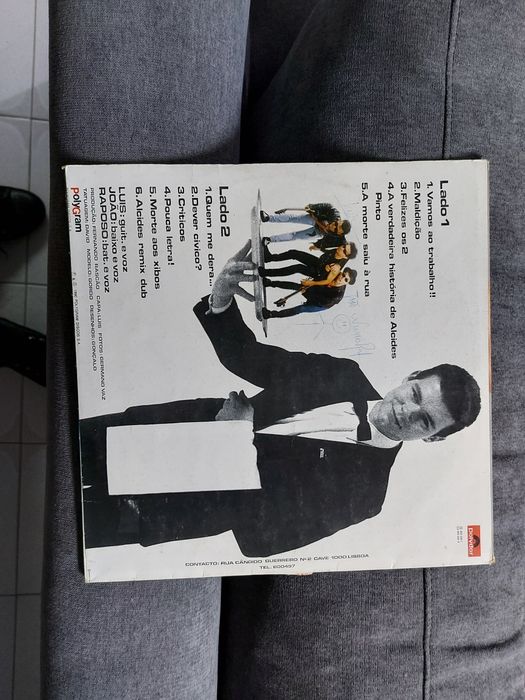 Vinil peste sida .autografado