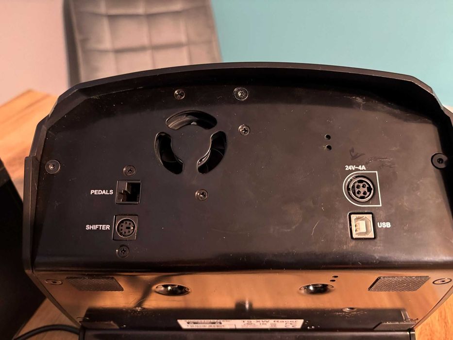 Sprzedam bazę Thrustmaster Ts-xw