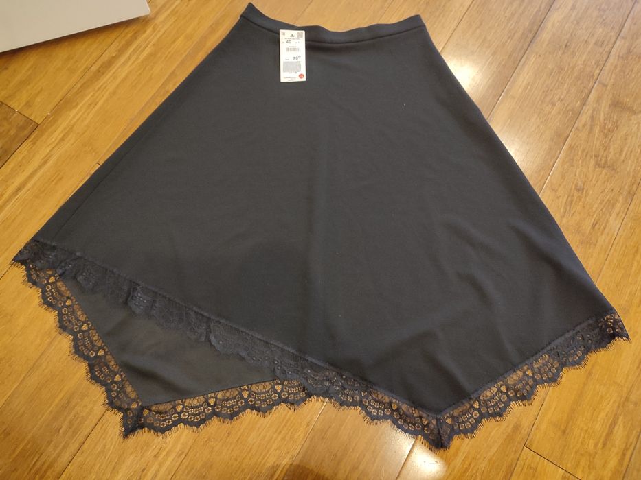 Rozkloszowana spódnica Reserved nowa z metką 40 L