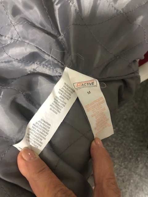 Sueter em algodão com capuz e fecho marca Athletics