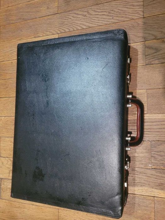 Портфель / кейс для инструментов, документов или оборудования