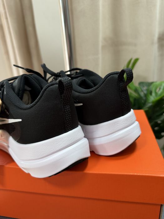 Кросівки Nike оригінал розмір 42,5