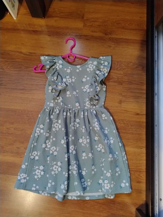 Sukienka w kwiatki 134