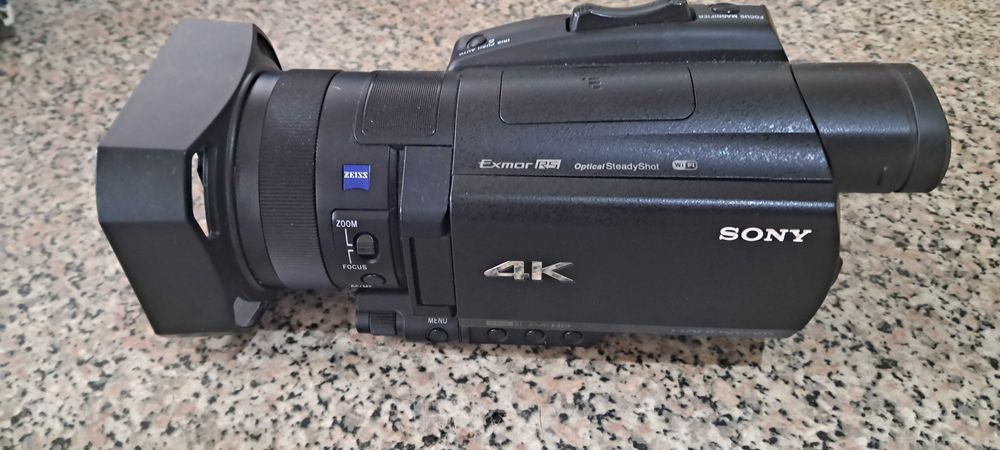 Sony FDR AX-700 como nova + acessórios de som profissional