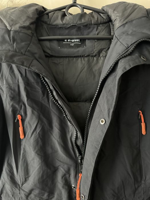 Продам зимову жіночу куртку-парку Everest