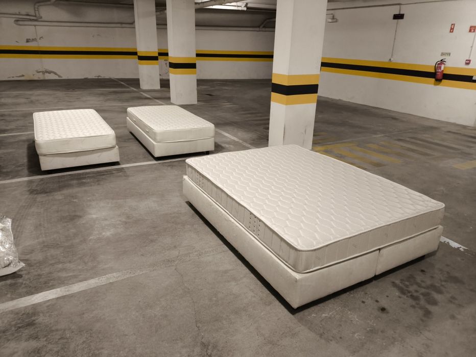 Colchões e estrados