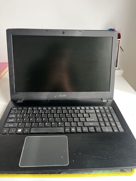 Laptop Acer Aspire E5-575G i3-6006U 4GB RAM GeForce 940MX 240GB SSD