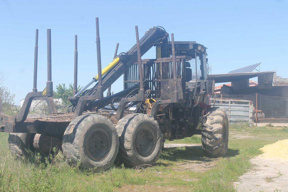 Maquina de rechega valmet + pinça