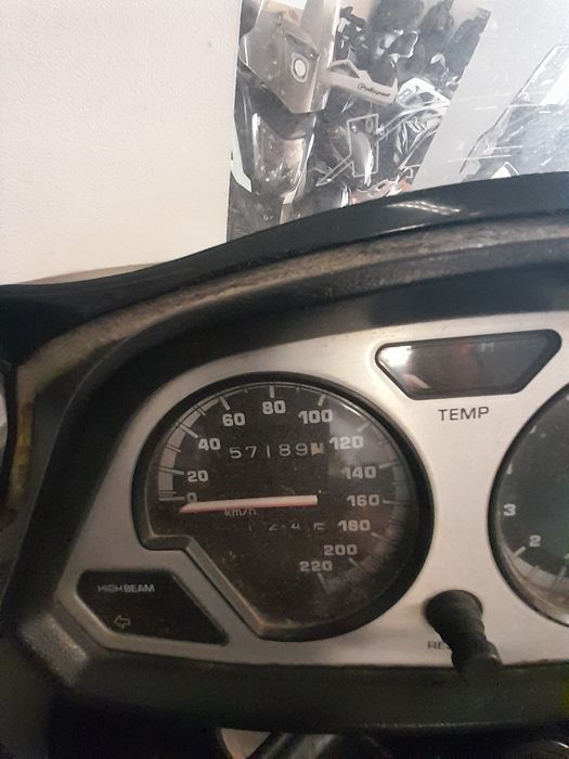 Yamaha Tenere com malas laterais em alumínio  e To case