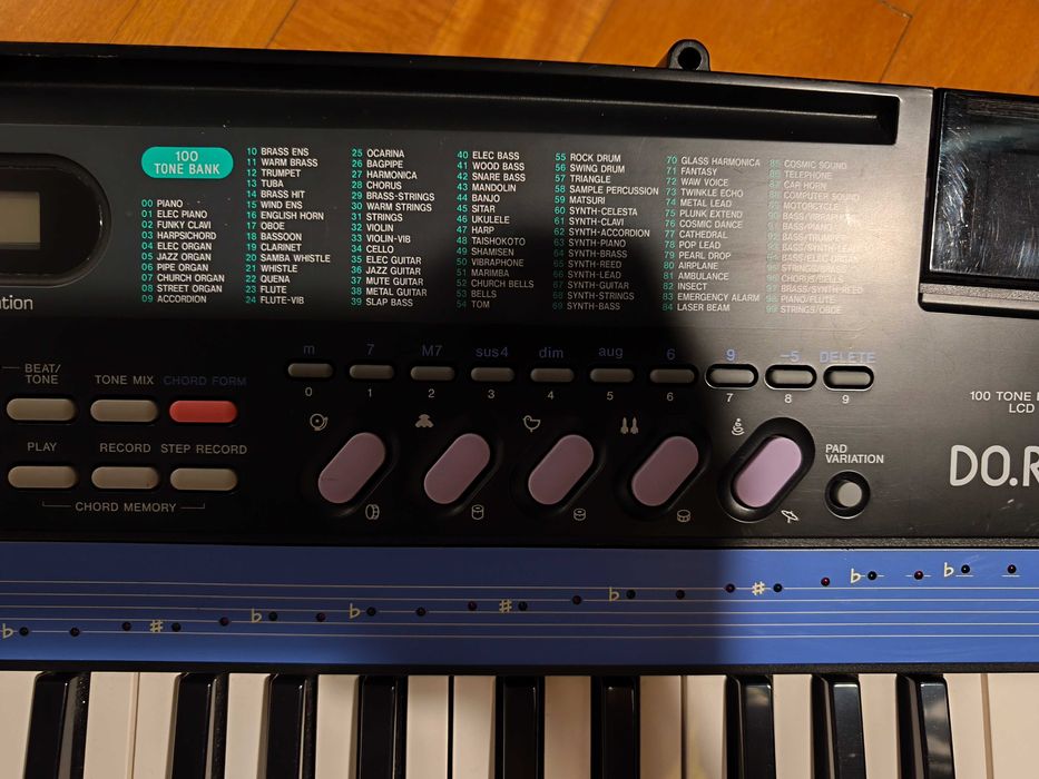 Piano Eletrônico da Casio CT-840