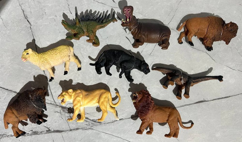 Набір фігурок тварин Animal World
