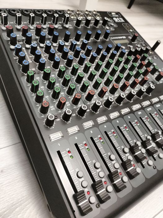 Mikser RCF E12 w IDEALNYM stanie Nowy Świat • OLX.pl