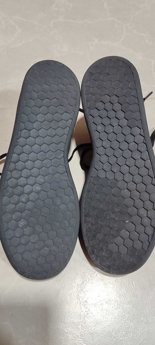 Sapatilhas Adidas pretas