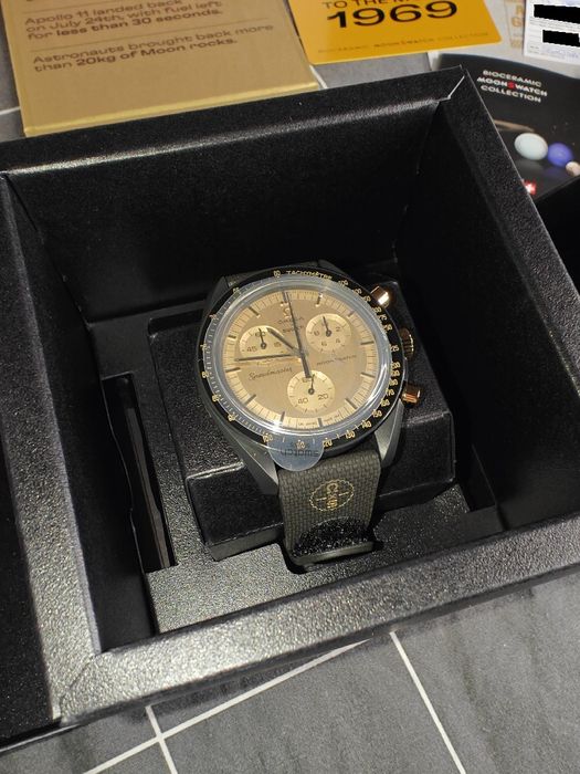 Swatch x Omega Bioceramic MoonSwatch 1969