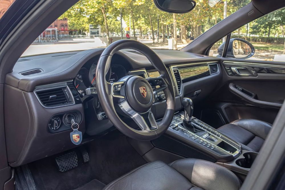 Porsche Macan S