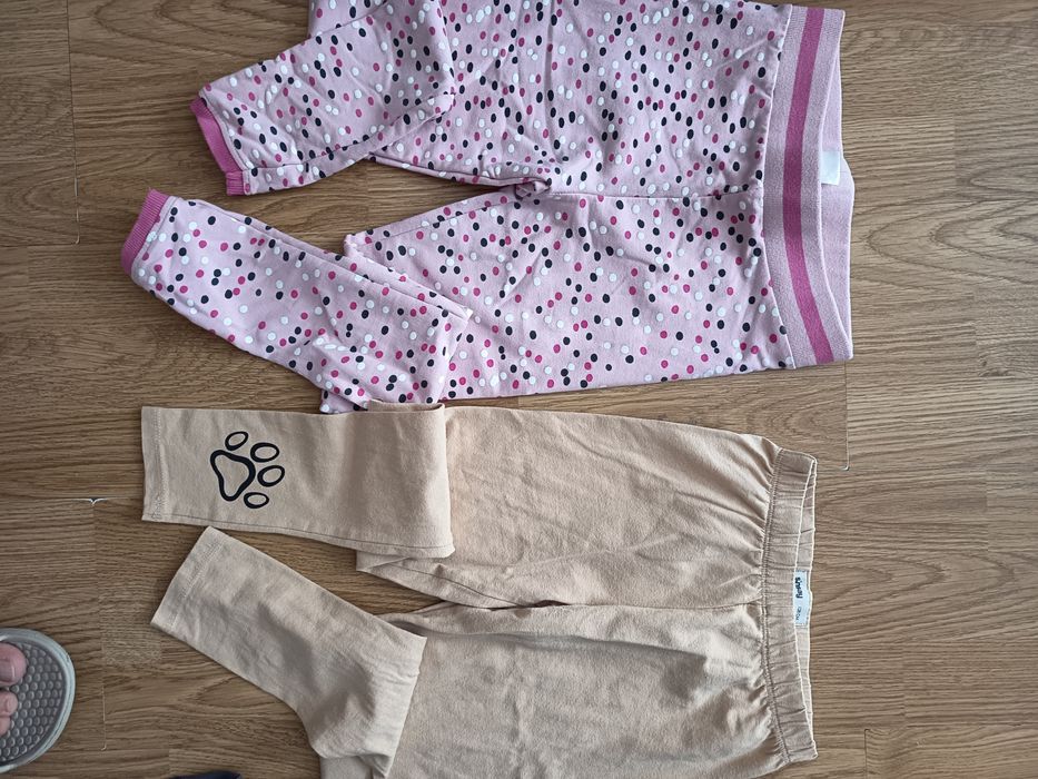 Zestaw legginsów r.128