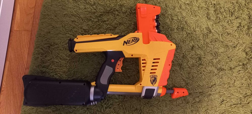 Nerf   N - Strike