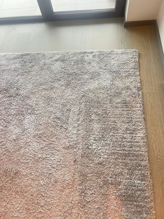 Tapete cinzento para sala e/ou  quarto 300€ Medidas 230 cms x 320 cms