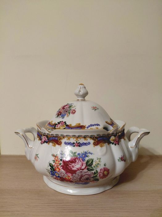 Terrina de porcelana