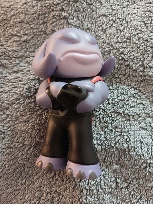 Funko pop sem caixa.