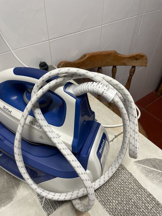 Ferro de engomodar novo