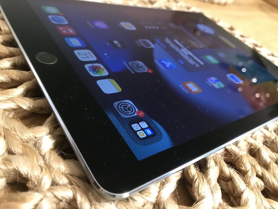 Tablet iPad Air 2 model A1566