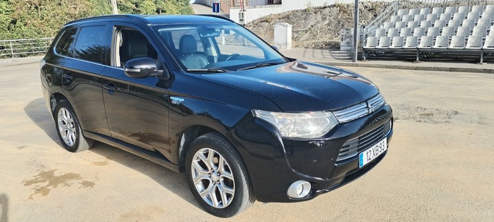 Mitsubishi Outlander PHEV 2014 - Revisão e inspeção feitas (02/Out/2026)
