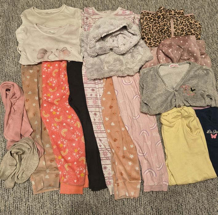 Torba ubranek piżamy, kamizelka, bluzy 110