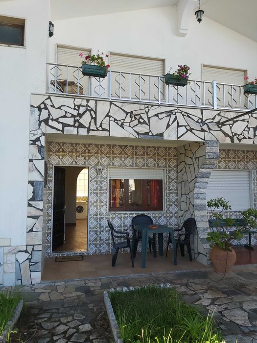 Aluga-se Moradia na Lagoa de Albufeira (Sesimbra) a 200m da praia