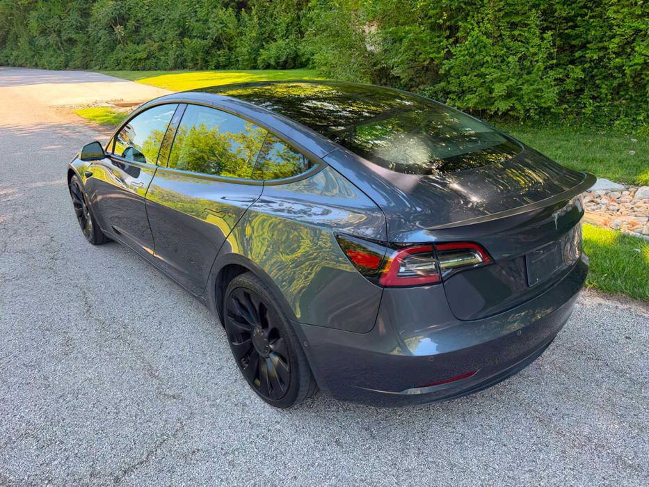 Tesla Model 3 Performance      2022