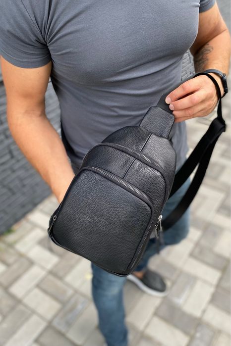 Шкіряний слінг нагрудна сумка через плече чоловіча бананка BLADE