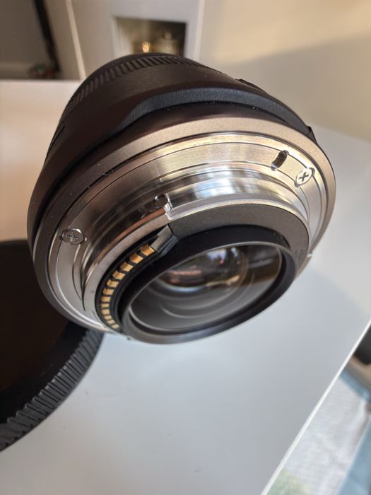 Canon RF 35 mm F1.8 Macro IS STM – jak nowy, stan 11/10