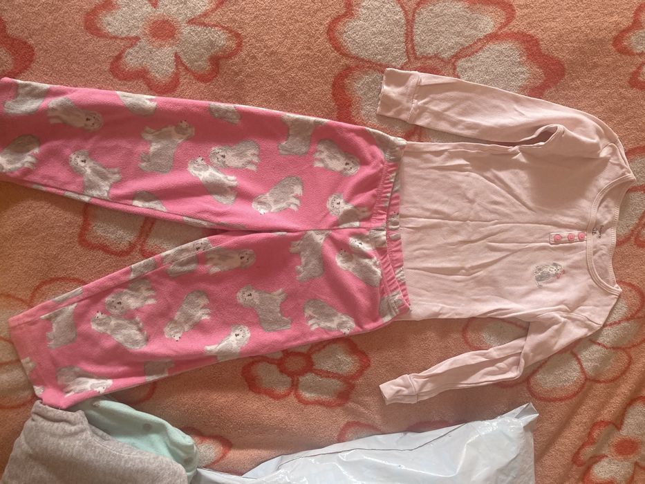 Теплі піжамкм Carter’s , р. 3Т