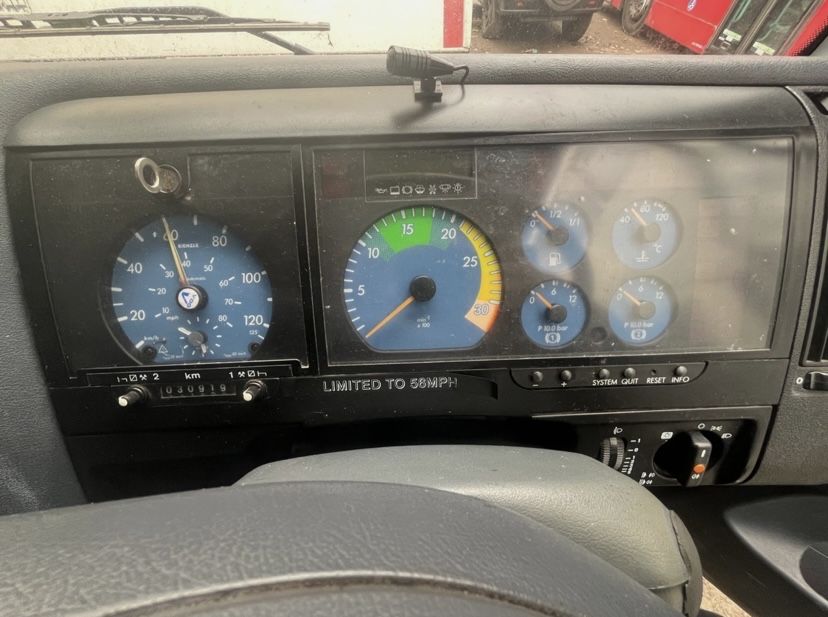 Mercedes Atego мобільний туалет