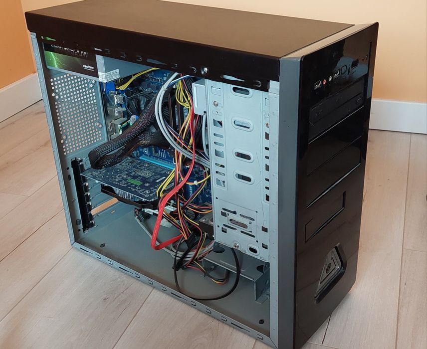 Komputer stacjonarny intel i5 3.2 8gb 1tb gt 630