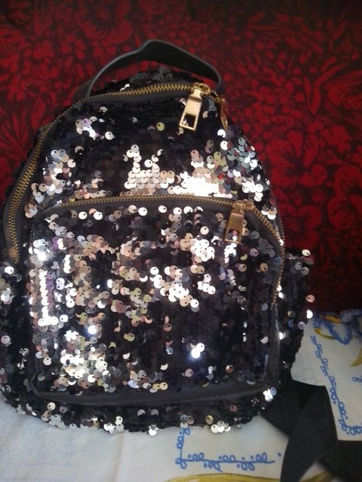 Сумочки, рюкзачки