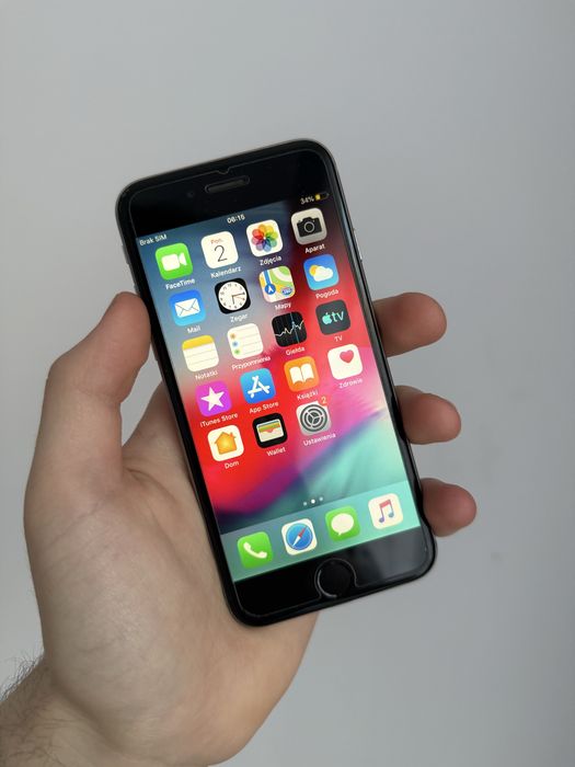 Sprzedam iPhone 6 w dobrym stanie technicznym.