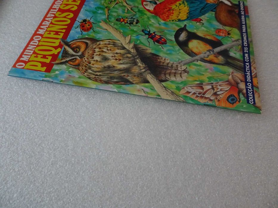 Caderneta de cromos vazia O Mundo Maravilhoso dos pequenos seres III