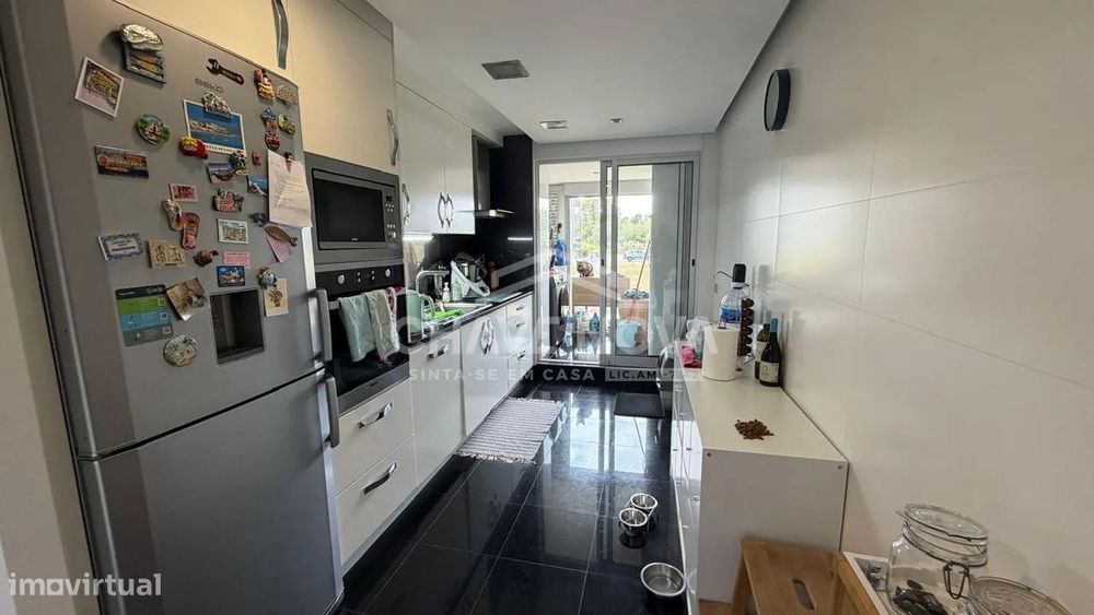APARTAMENTO T2 | CANIDELO | 103 M² | VARANDA 5,60 M² | BOX 17,50 M² |
