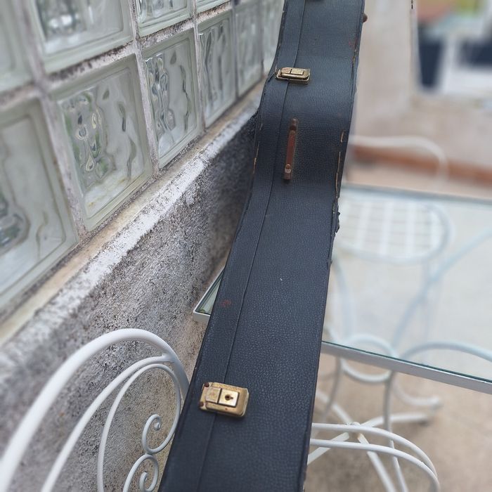 Caixa para guitarra desgastada