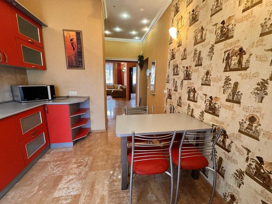 Оренда 4 кім. квартири в елітній частині міста. вул. Дорошенка - Львів