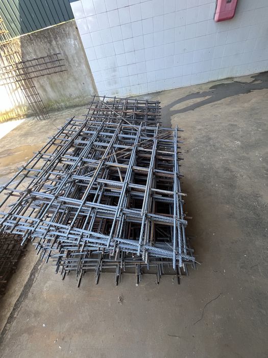 Armação em ferro, Estribos entre outros