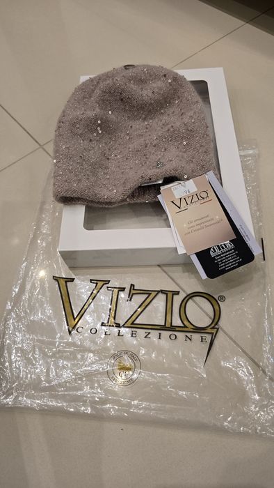 wełniana ekskluzywna włoska czapka Vizio tresor preciosa Swarovski róż