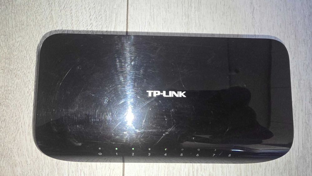 Switch TP-LINK TL-SG1008D