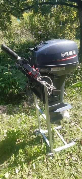 Лодка с моторм в отличром состоянии
